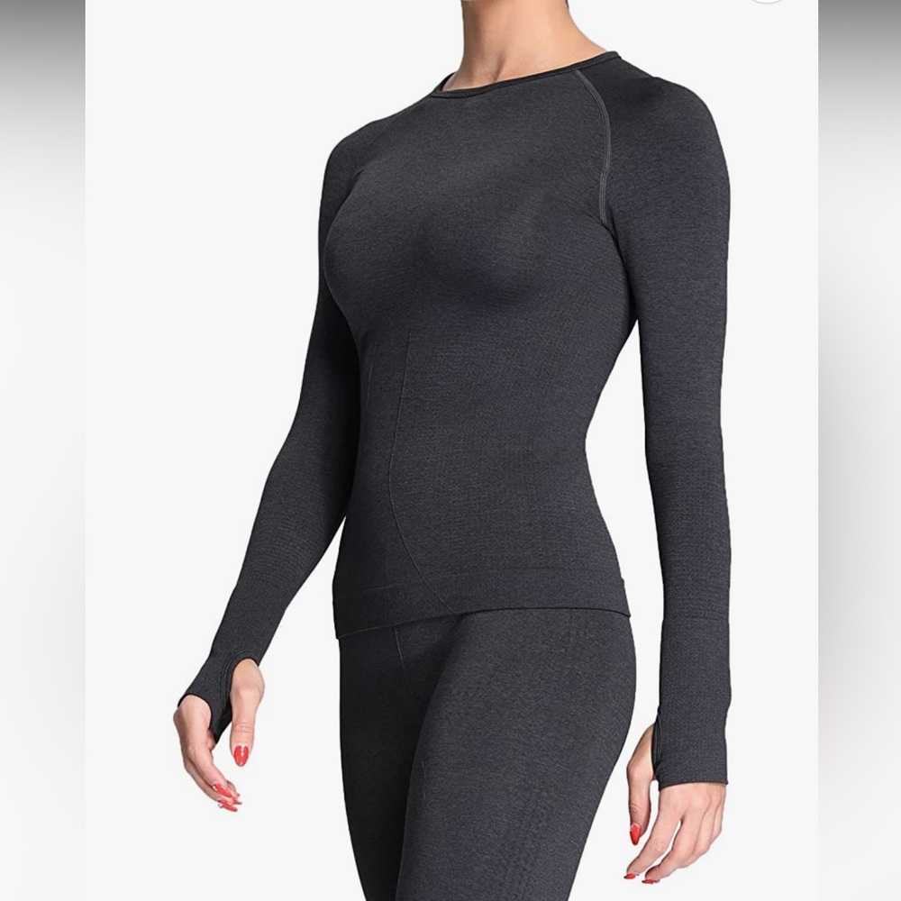 ✨FREE WITH ANY $30 PURCHASE✨ Workout Long Sleeve Shirts for Gym Yoga Running Top